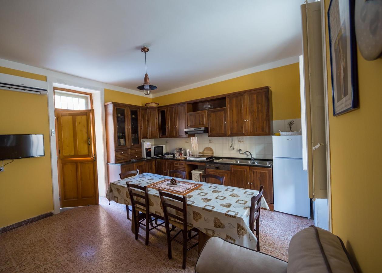 Bed and Breakfast La Casa Di Eolo Вилла-Сан-Джованни Экстерьер фото