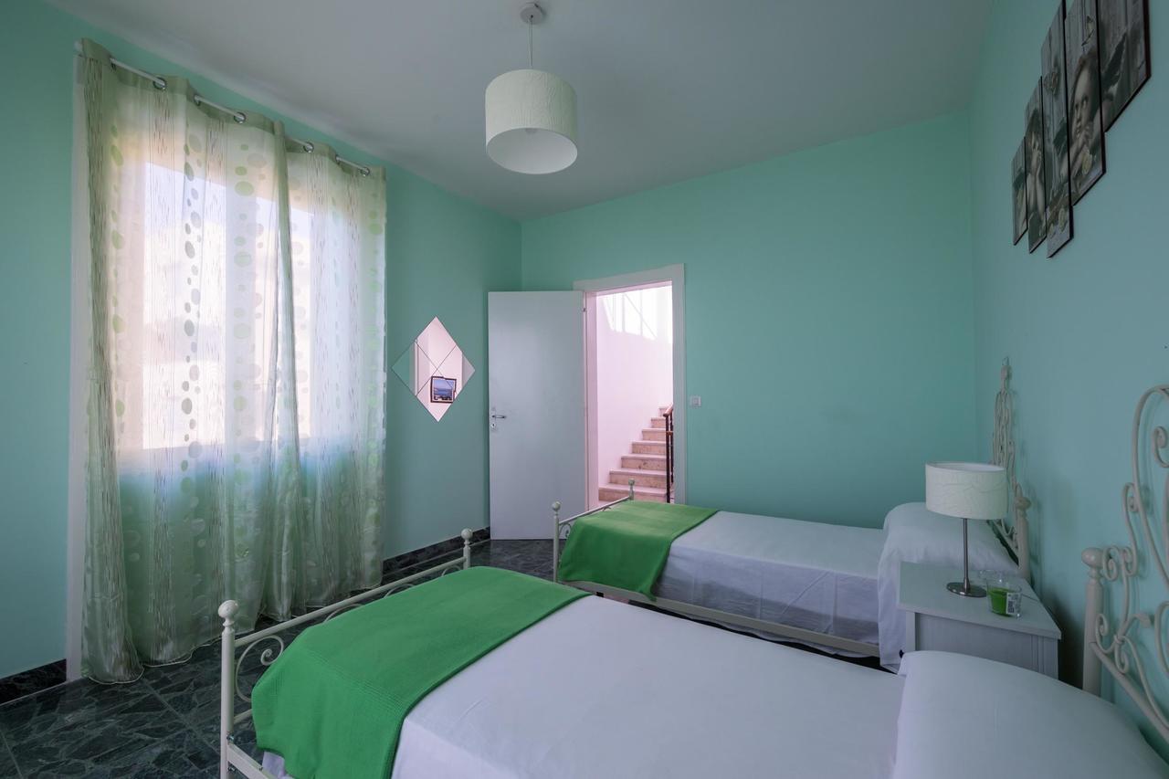Bed and Breakfast La Casa Di Eolo Вилла-Сан-Джованни Экстерьер фото